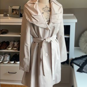 Tahari Raincoat - Never Been Worn - NWTO- size XL